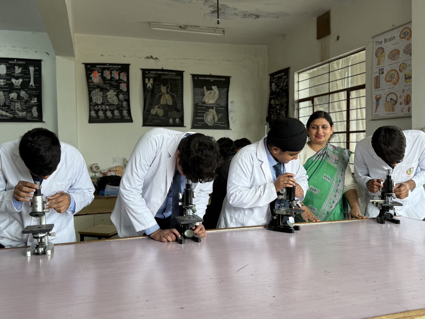 PHARMACOLOGY LAB